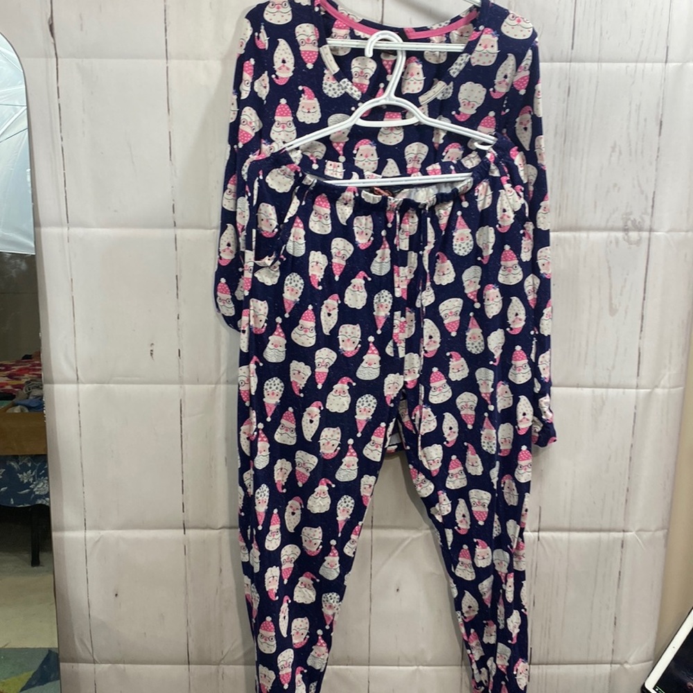 Santa's treasures women Christmas pjs set, size L